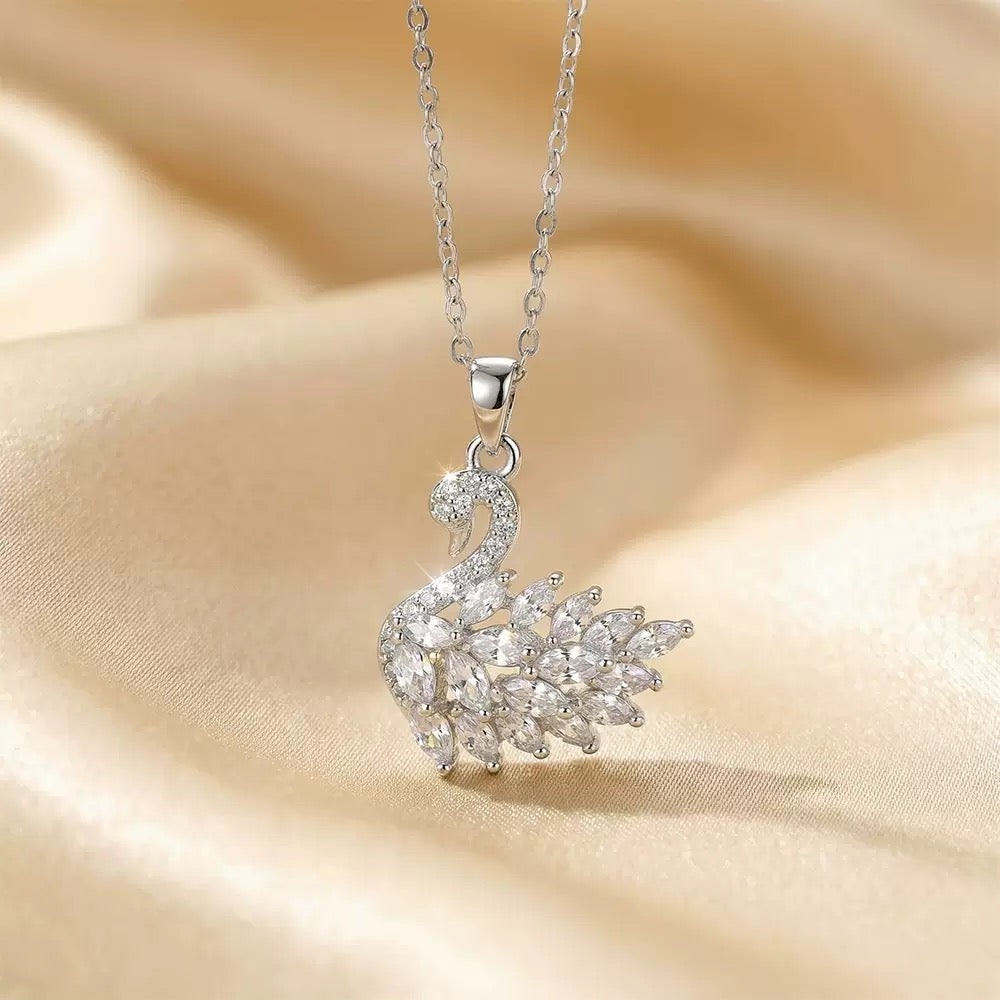 Gold Plated Swan Pendant Necklace with Sparkling Zircon - Elegant Clavicle Chain Jewelry for Women